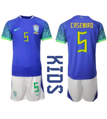 Brasilien Casemiro #5 Replika Babytøj Udebanesæt Børn VM 2022 Kortærmet (+ Korte bukser)